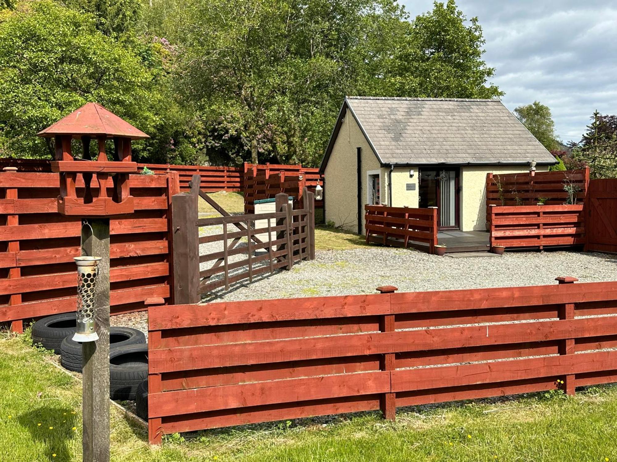 The Wee Ludging Cottage, Rashfield, By دُنون المظهر الخارجي الصورة